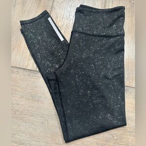 Zyia Women’s Light & Tight Mirage Reflective Leggings | Size 6-8